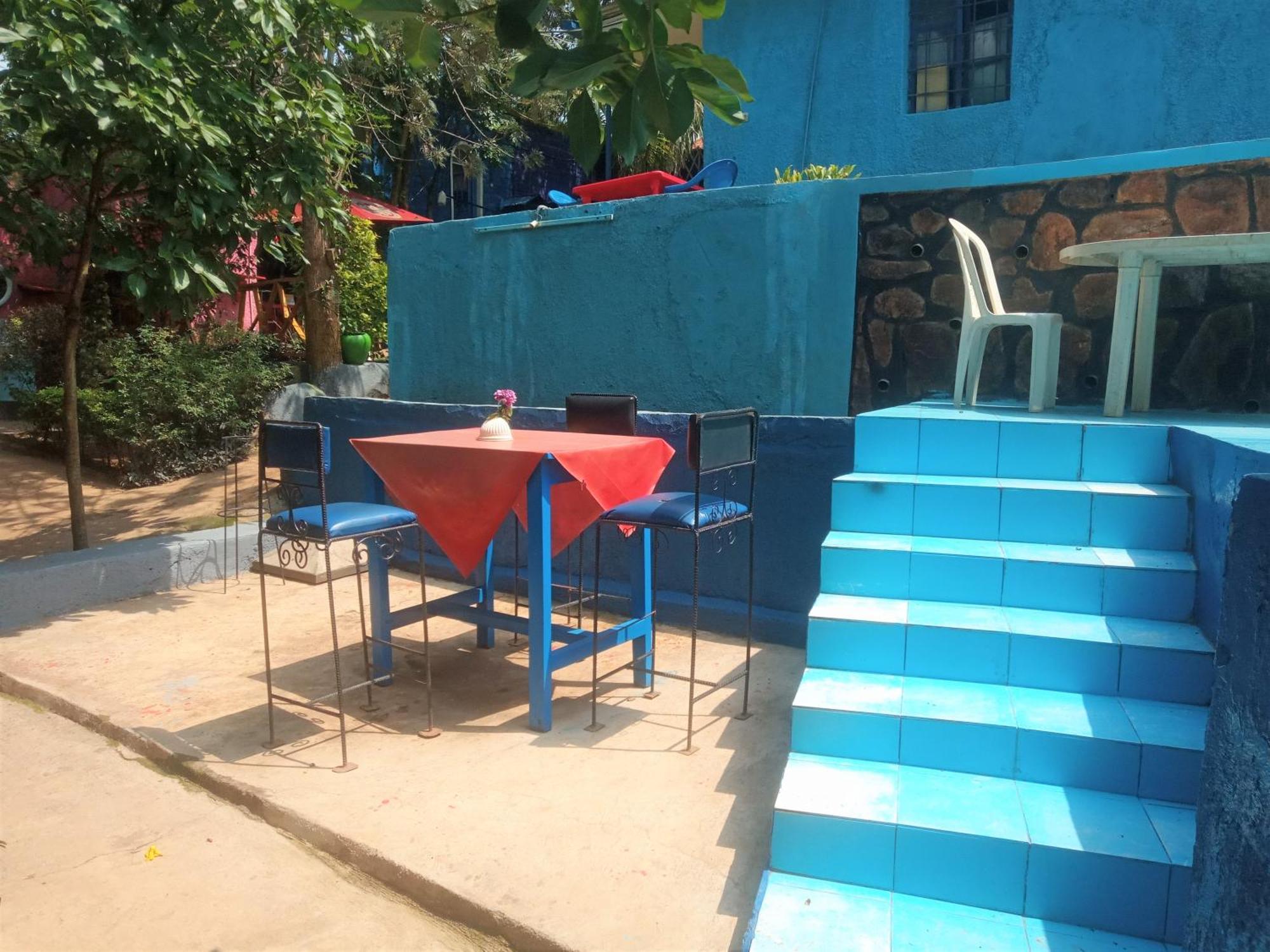 Colours Club And Spa Kigali Exteriör bild