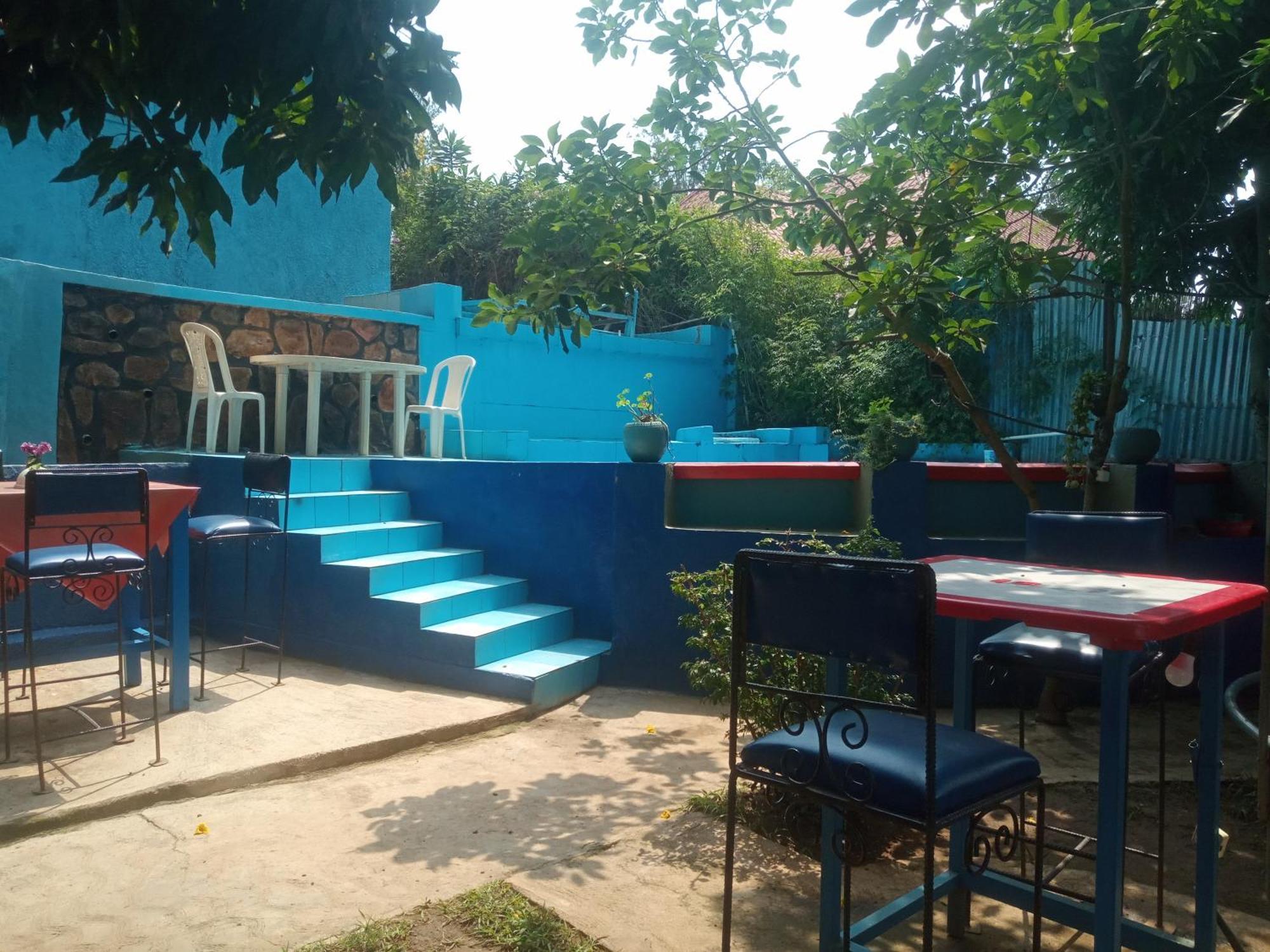Colours Club And Spa Kigali Exteriör bild